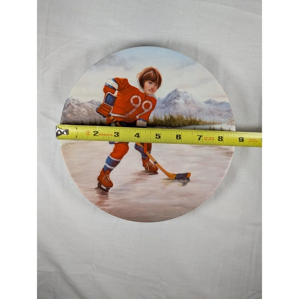 Vague Shadows Ltd The Hockey Player Decorative Plate Gregory Perillo Vintage
